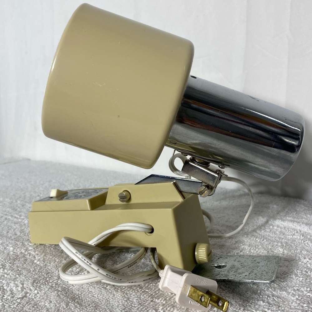 Vintage Beige Clamp On Headboard Reading Lamp - Picture 8 of 13